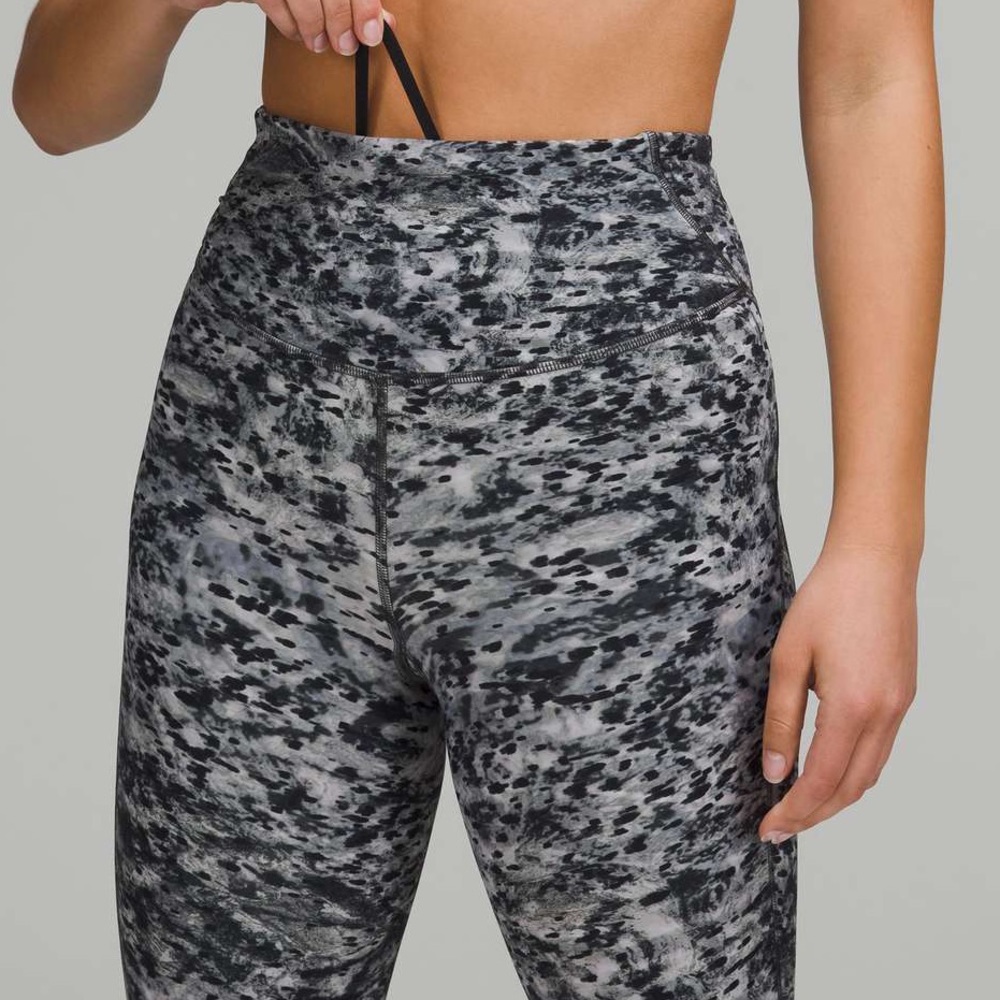 Lululemon Base Pace High-Rise Tight 25" -
Estuary Grey Multi